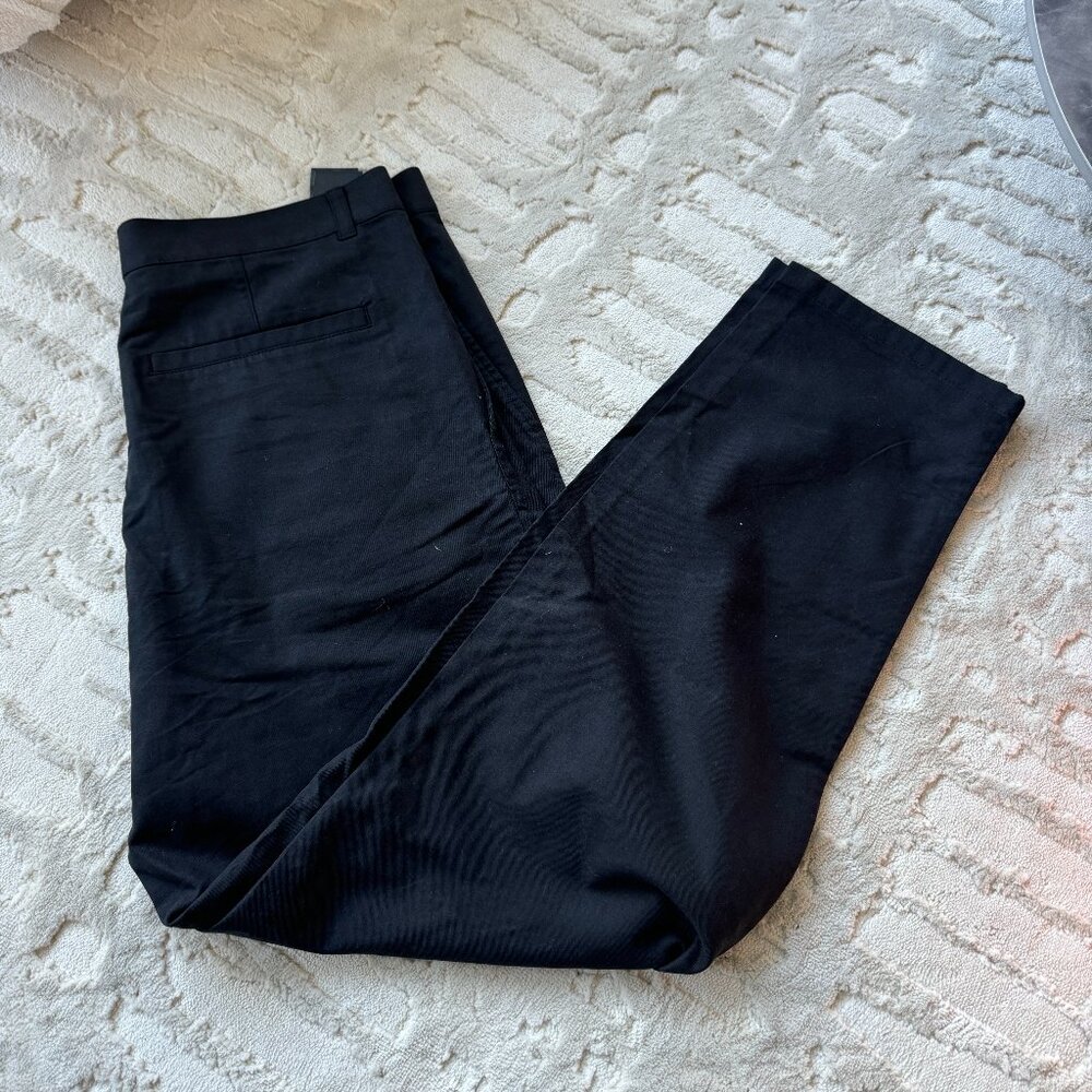 COS TAPERED PLEATED TWILL CHINOS